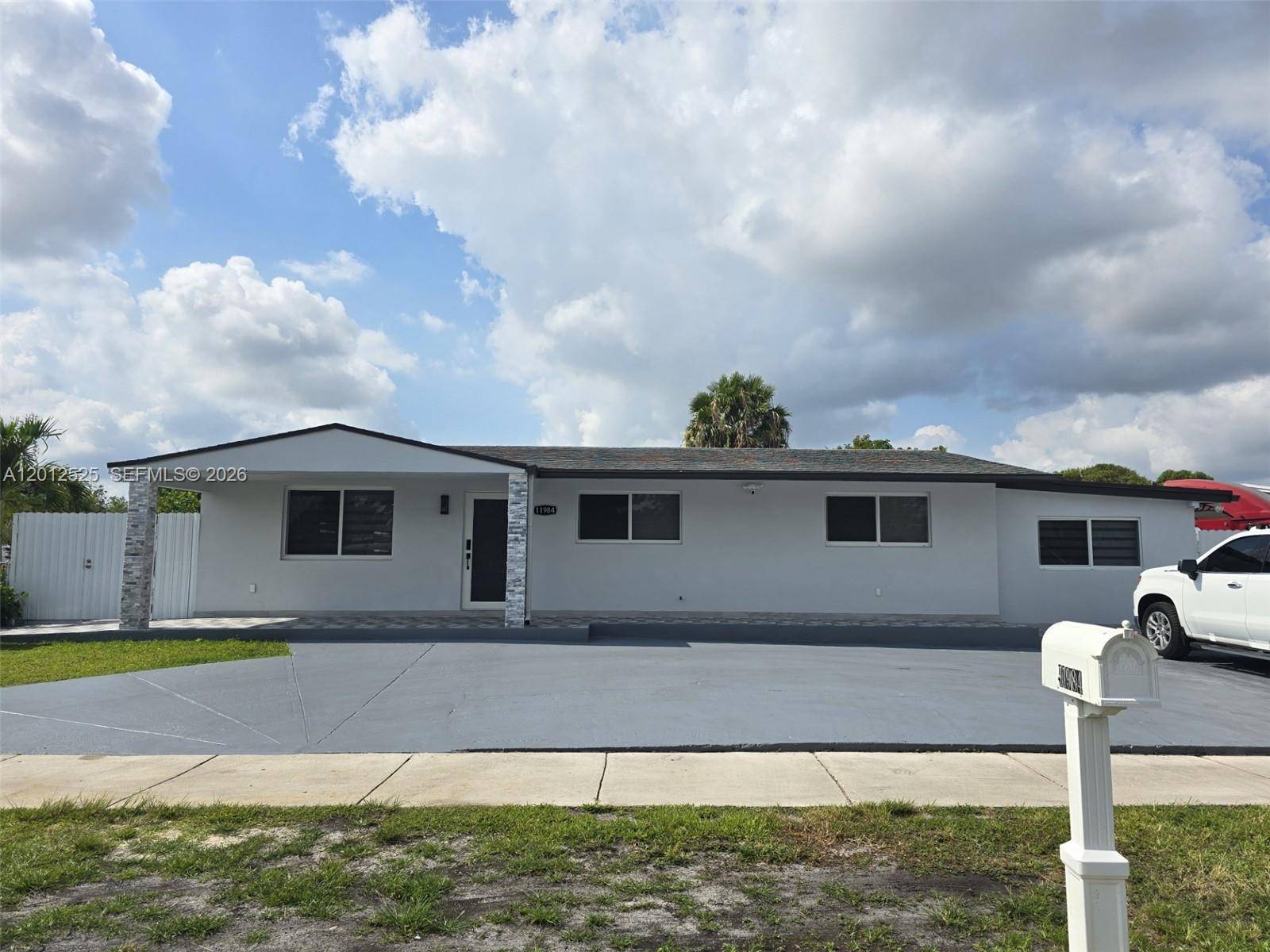 11984 SW 195th StMiami - picture