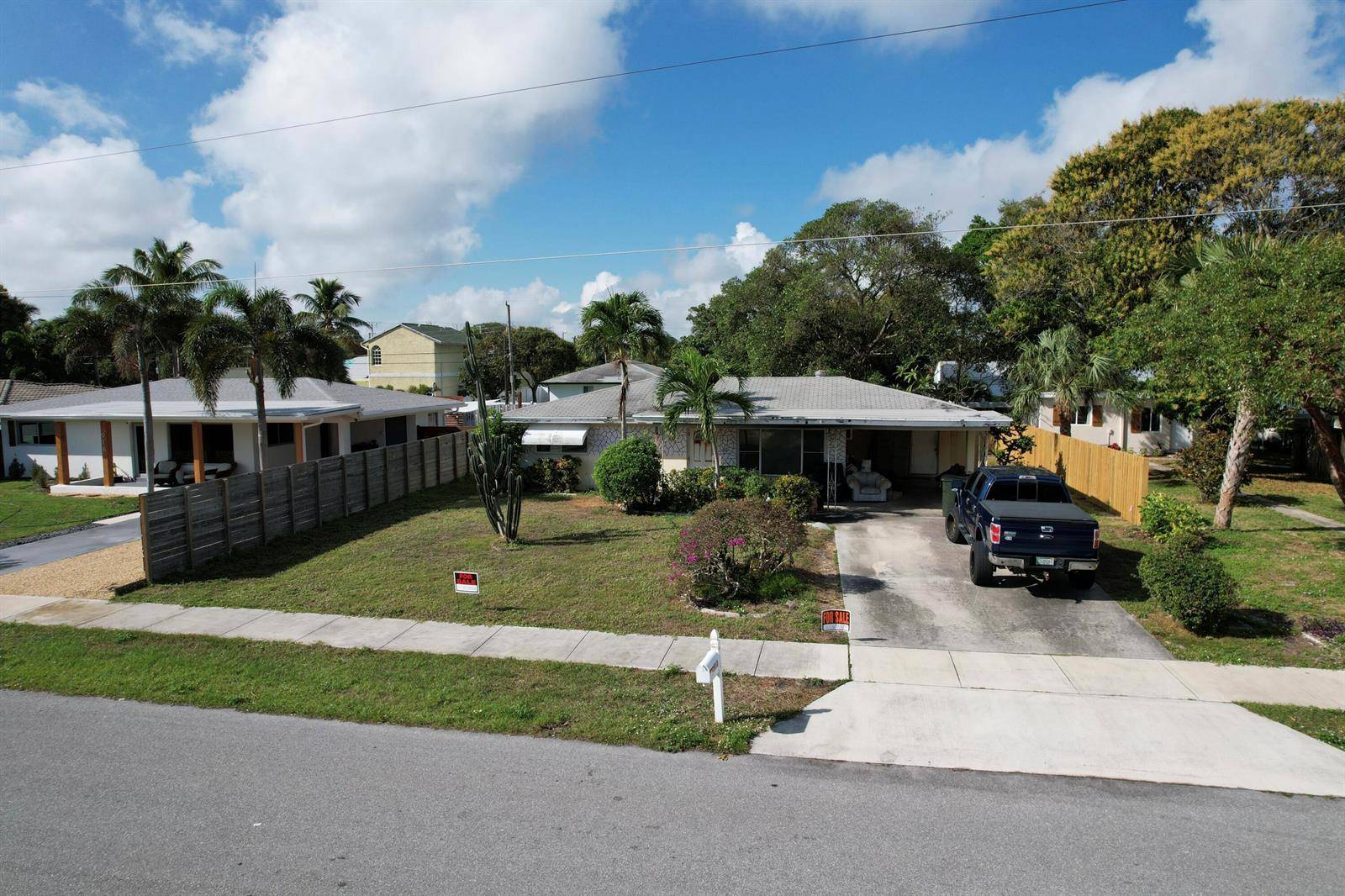 910 SE 3rdDelray Beach - picture
