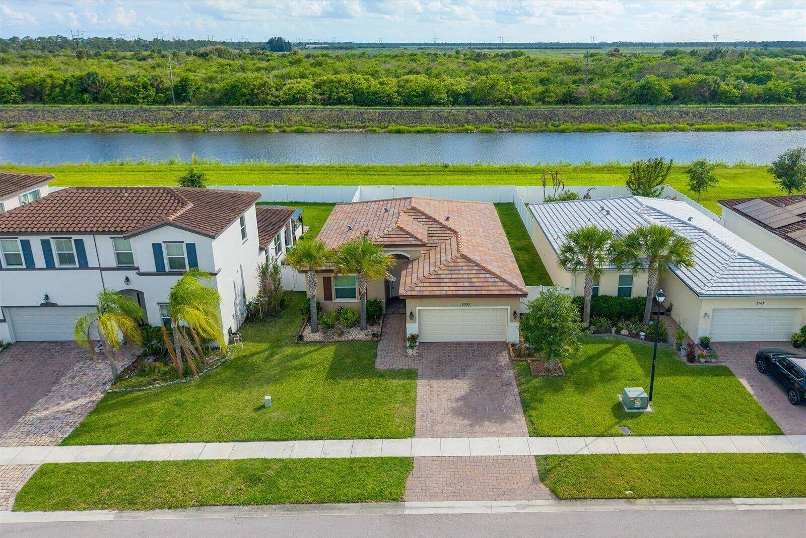 8095 NW GreenbankPort St. Lucie - picture