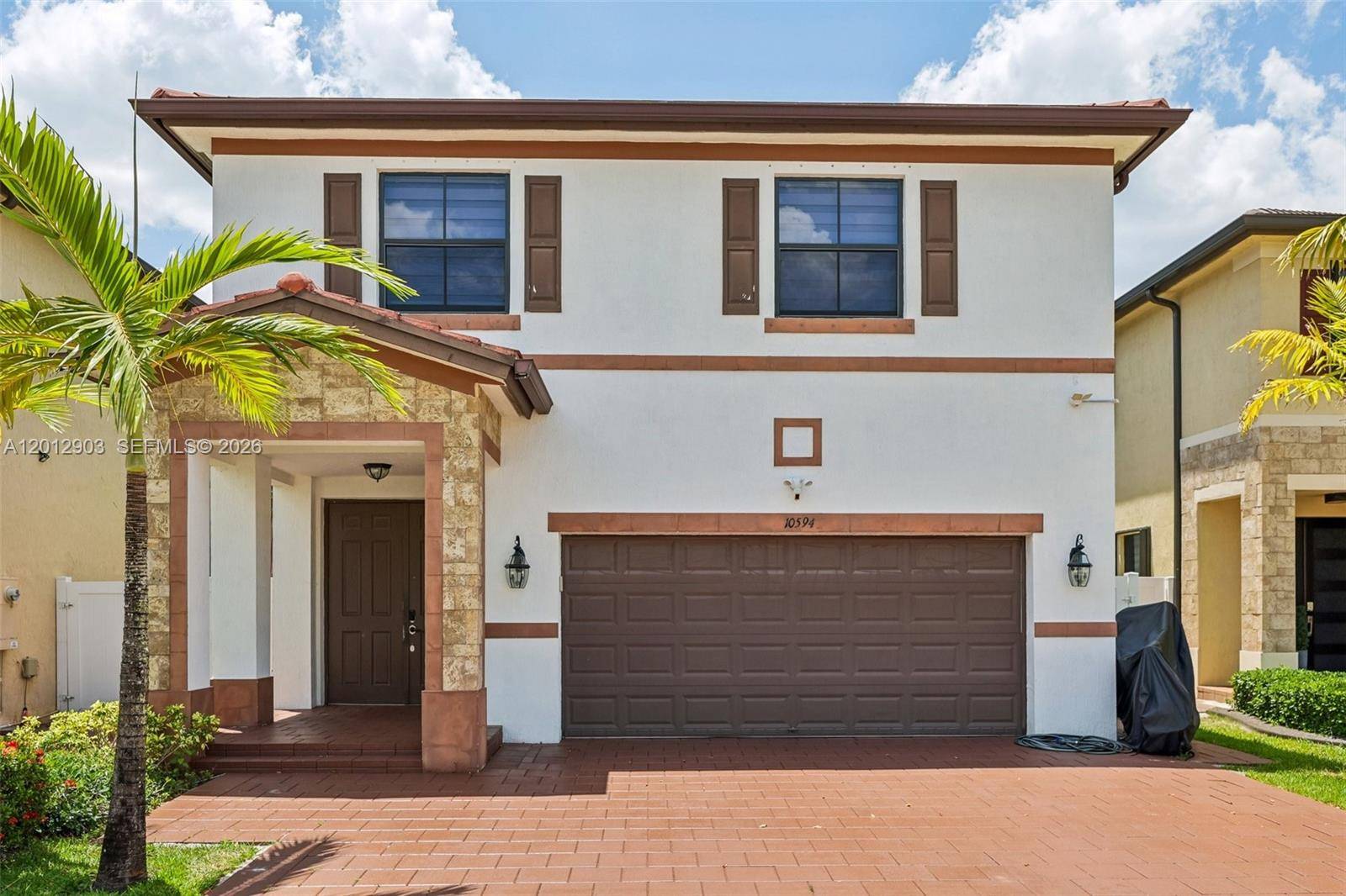 10594 W 35th LnHialeah - picture