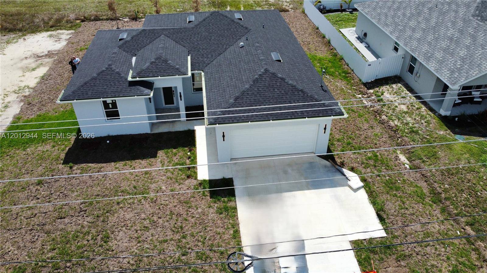 3629 E Gator CirCape Coral - picture