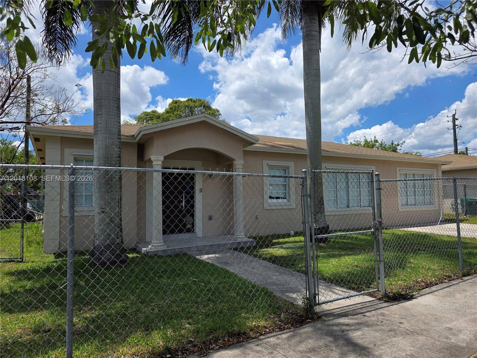 1351 NW 9th CtFlorida City - picture