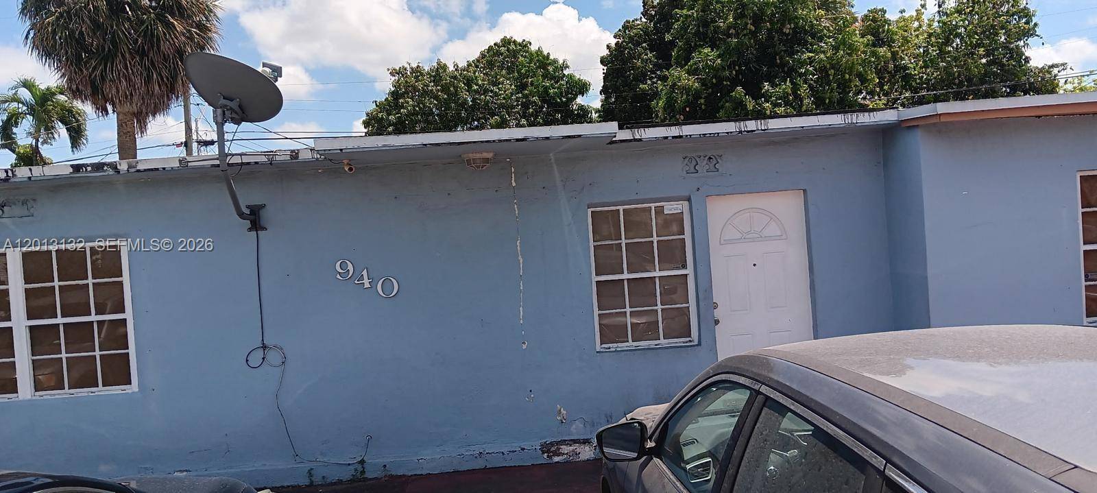 940 E 9th PlHialeah - picture