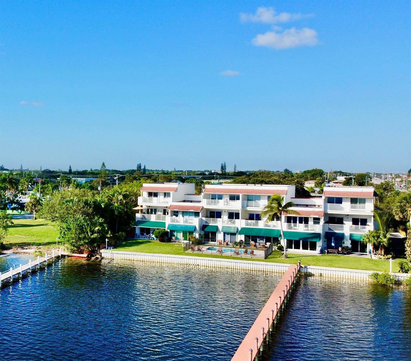 324 N LakeLantana - picture
