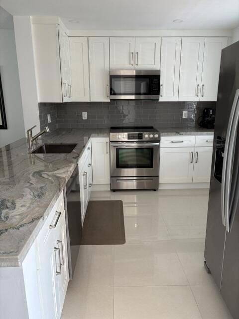424 SE 10thDania Beach - MEADOWBROOK LAKES CONDO,MEADOWBROOK condo unit 203 - picture