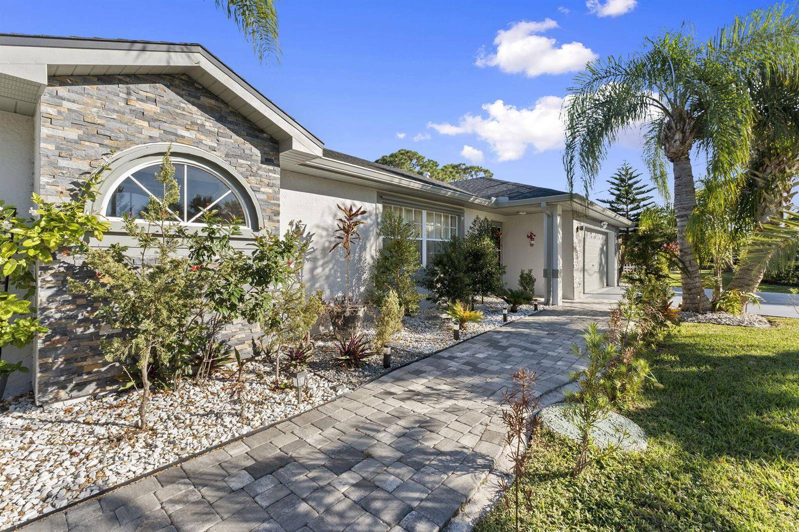 2471 SE LeithgowPort St. Lucie - picture
