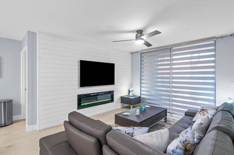 140 Yacht ClubHypoluxo - YACHT CLUB ON THE INTRACOA,YACHT CLUB ON THE IN condo unit 107 - picture