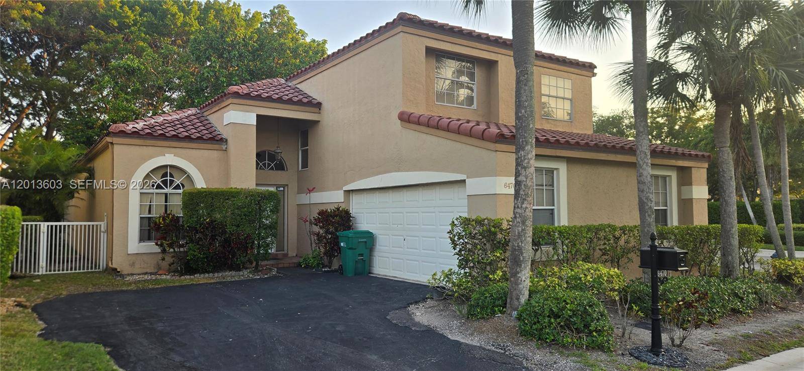 6470 NW 77th PlParkland - picture
