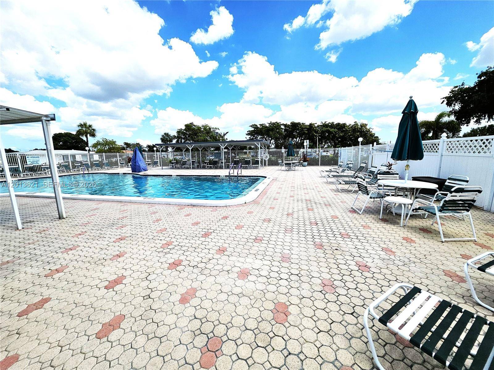 1040 NW 73rd TerMargate - picture