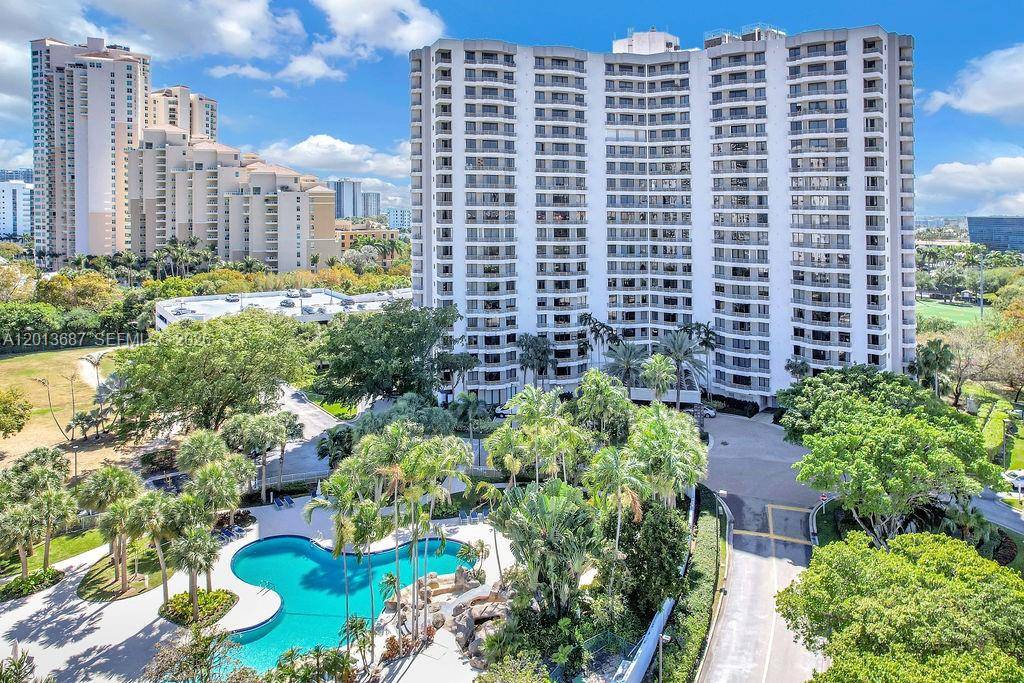 3300 NE 191st StAventura - PARC CENTRAL AVENTURA SOU condo unit LP03 - picture