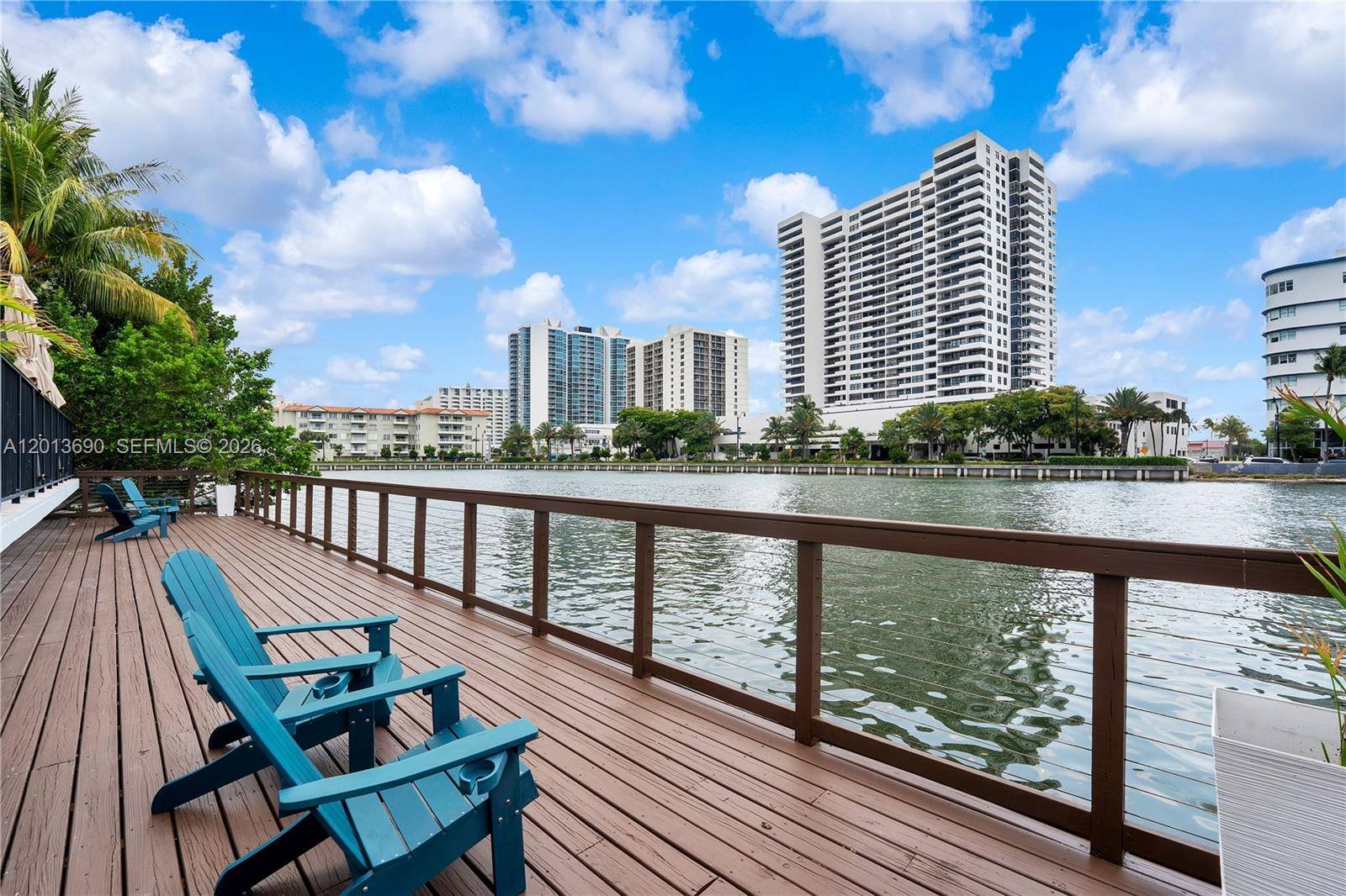2455 Flamingo DrMiami Beach - OCEAN LAKEVIEW CONDO condo unit 501 - picture