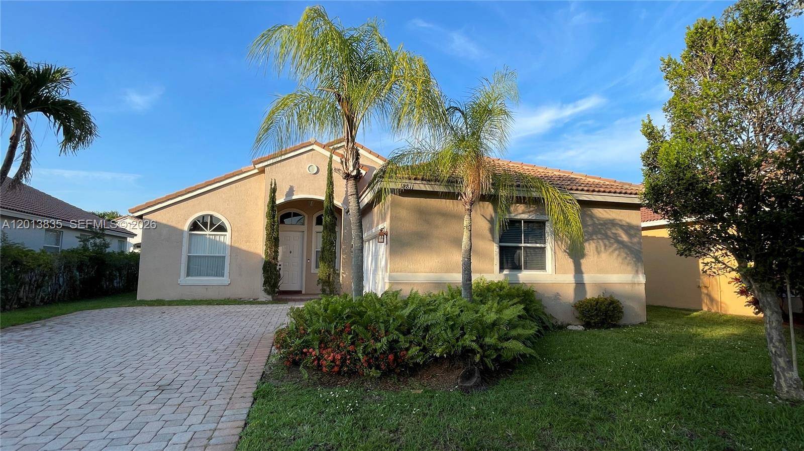 18811 SW 29th CtMiramar - picture