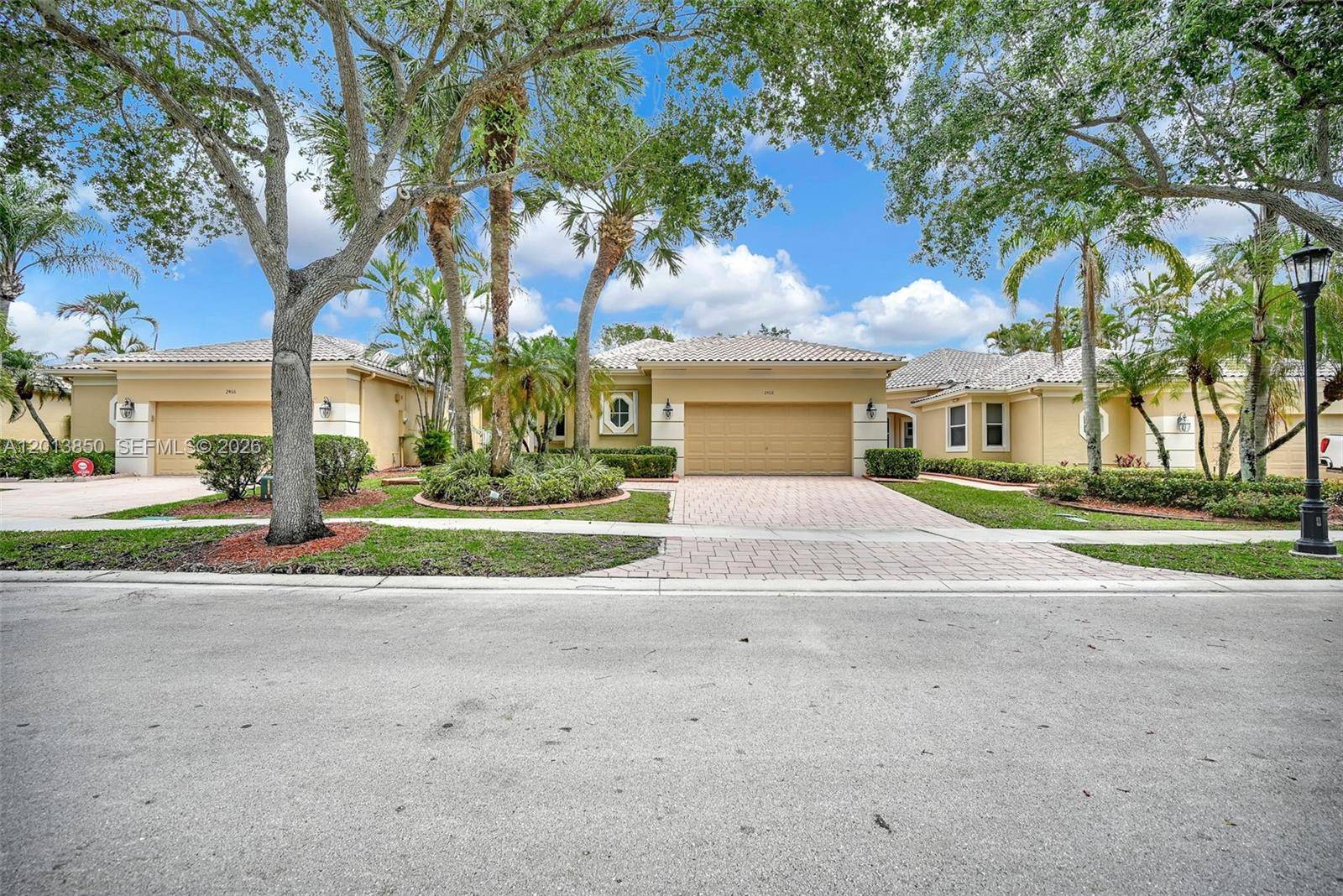 2468 Bay Isle CourtWeston - picture