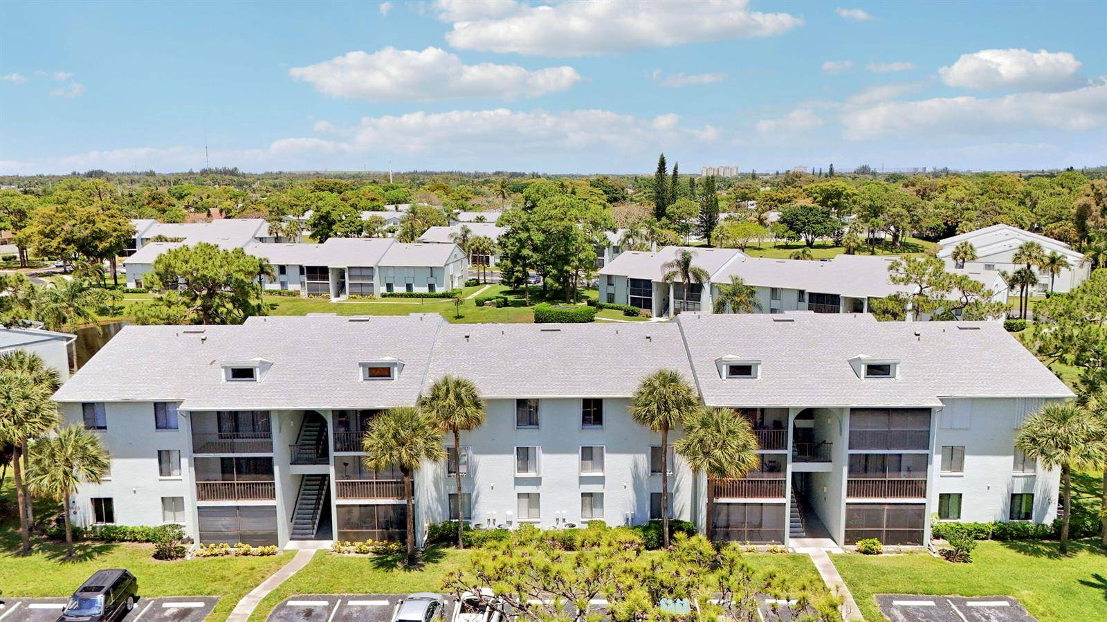 3630 AlderWest Palm Beach - PALM CLUB WEST VILLAGE 1 C condo unit E2 - picture