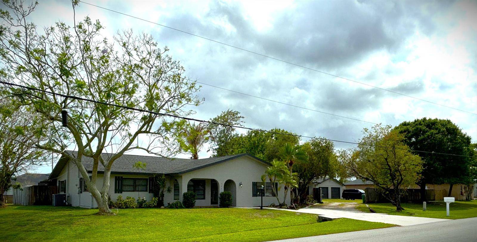 202 SW CrescentPort St. Lucie - picture