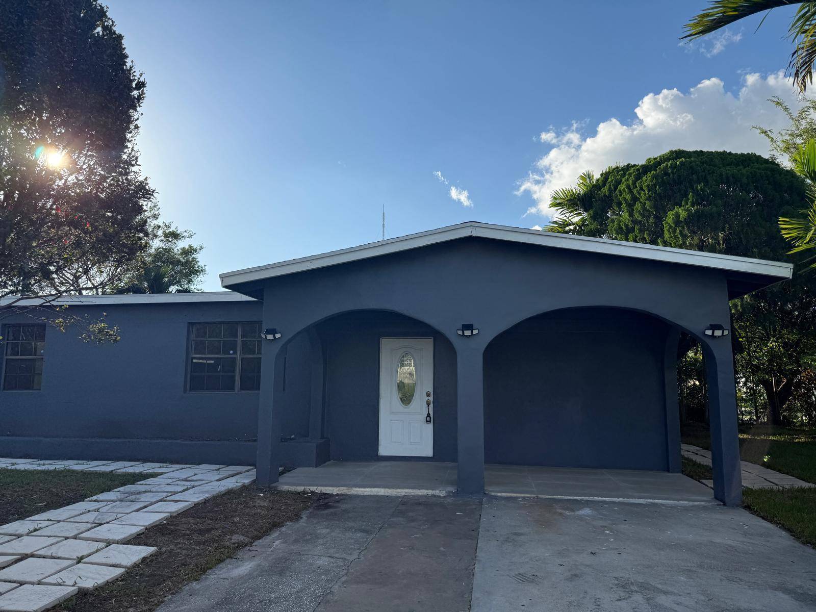 4400 SW 36thWest Park - picture