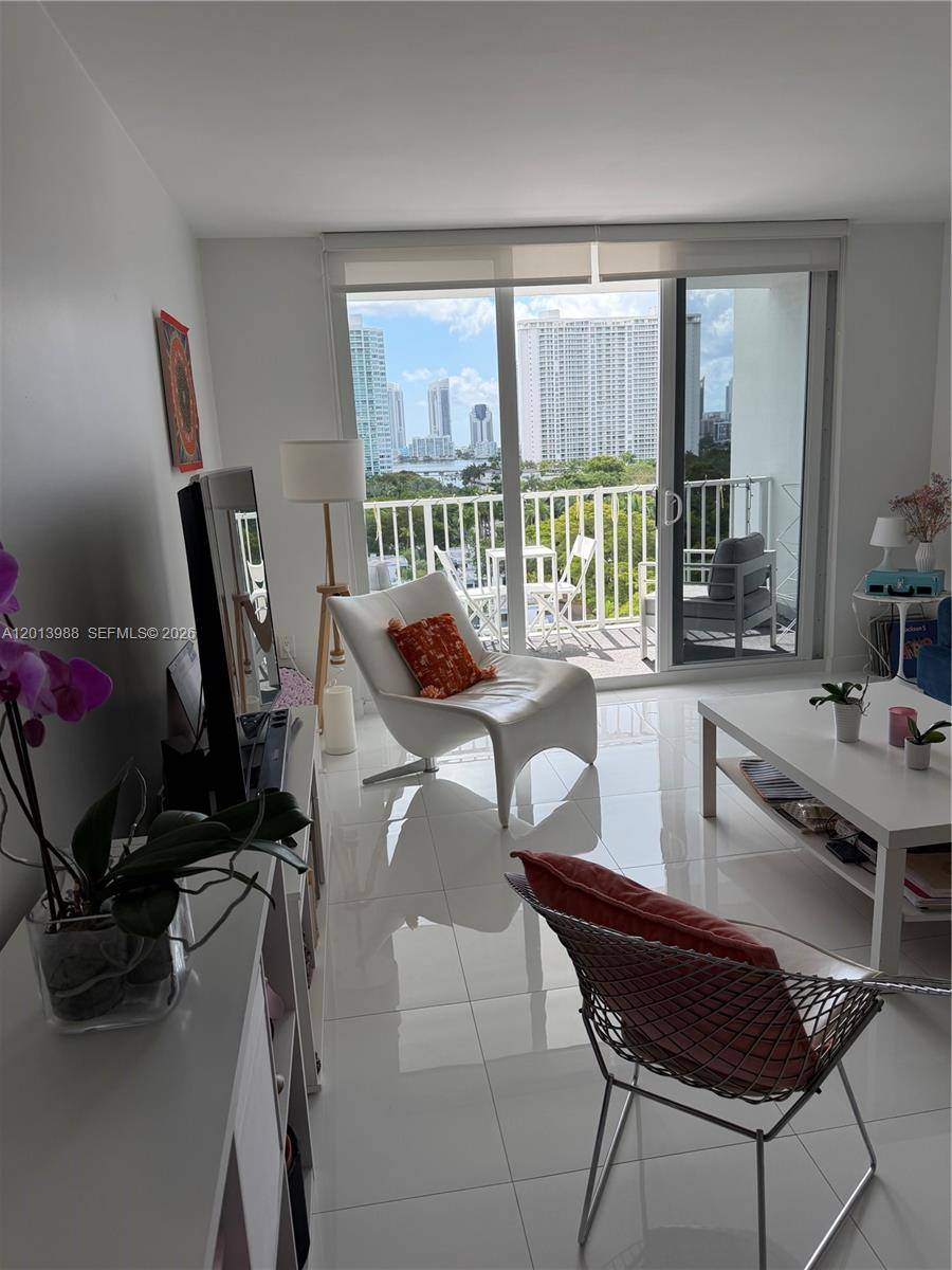 2851 NE 183rd StAventura - ADMIRALS PORT CONDO WEST condo unit 1107E - picture