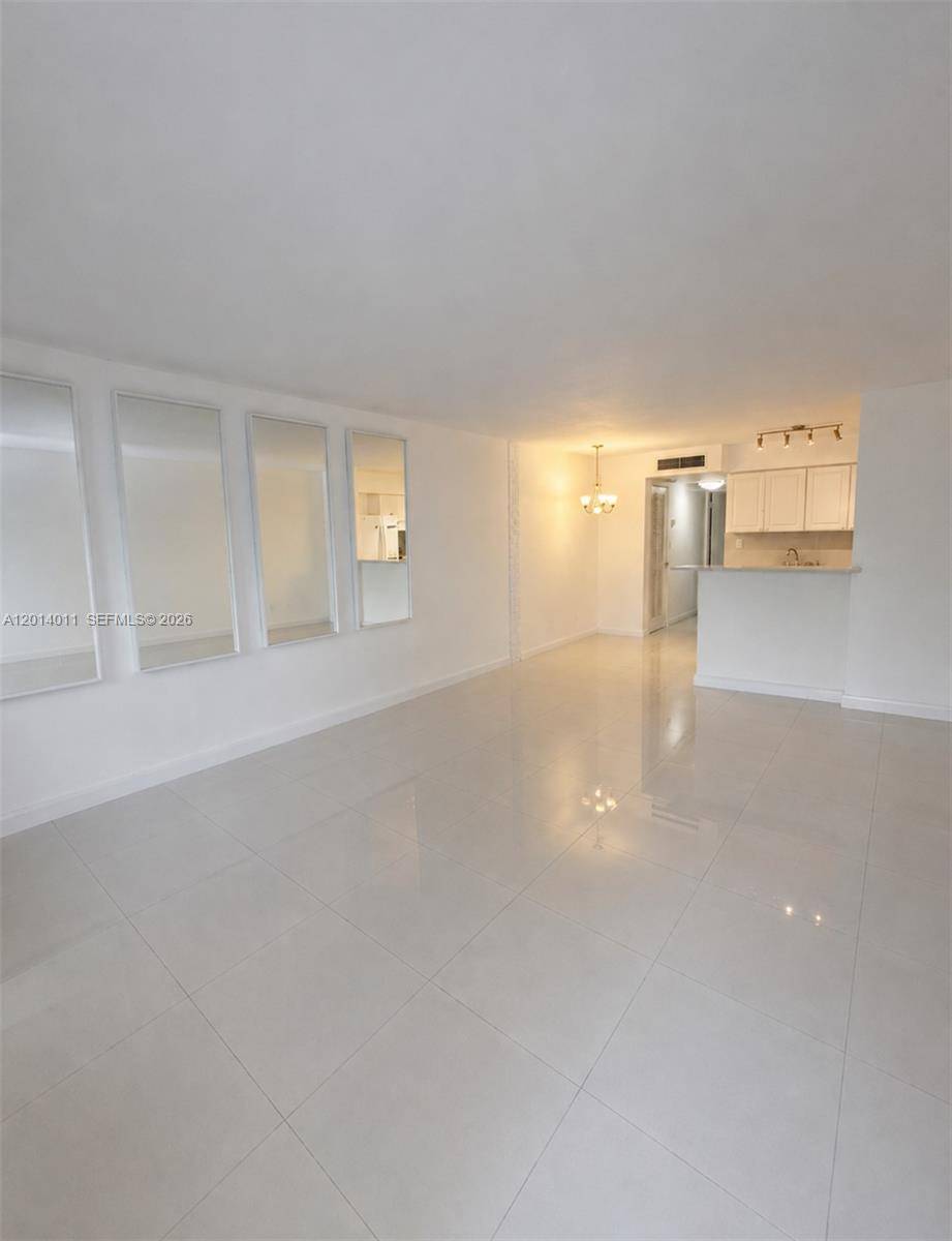 1120 102nd StBay Harbor Islands - GOLDEN KEY CONDO, THE condo unit 4 - picture