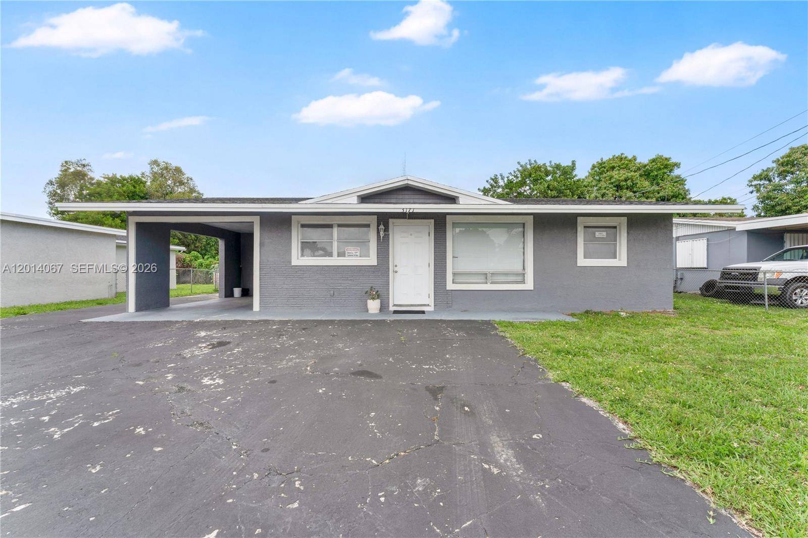 3171 NW 16th StLauderhill - picture