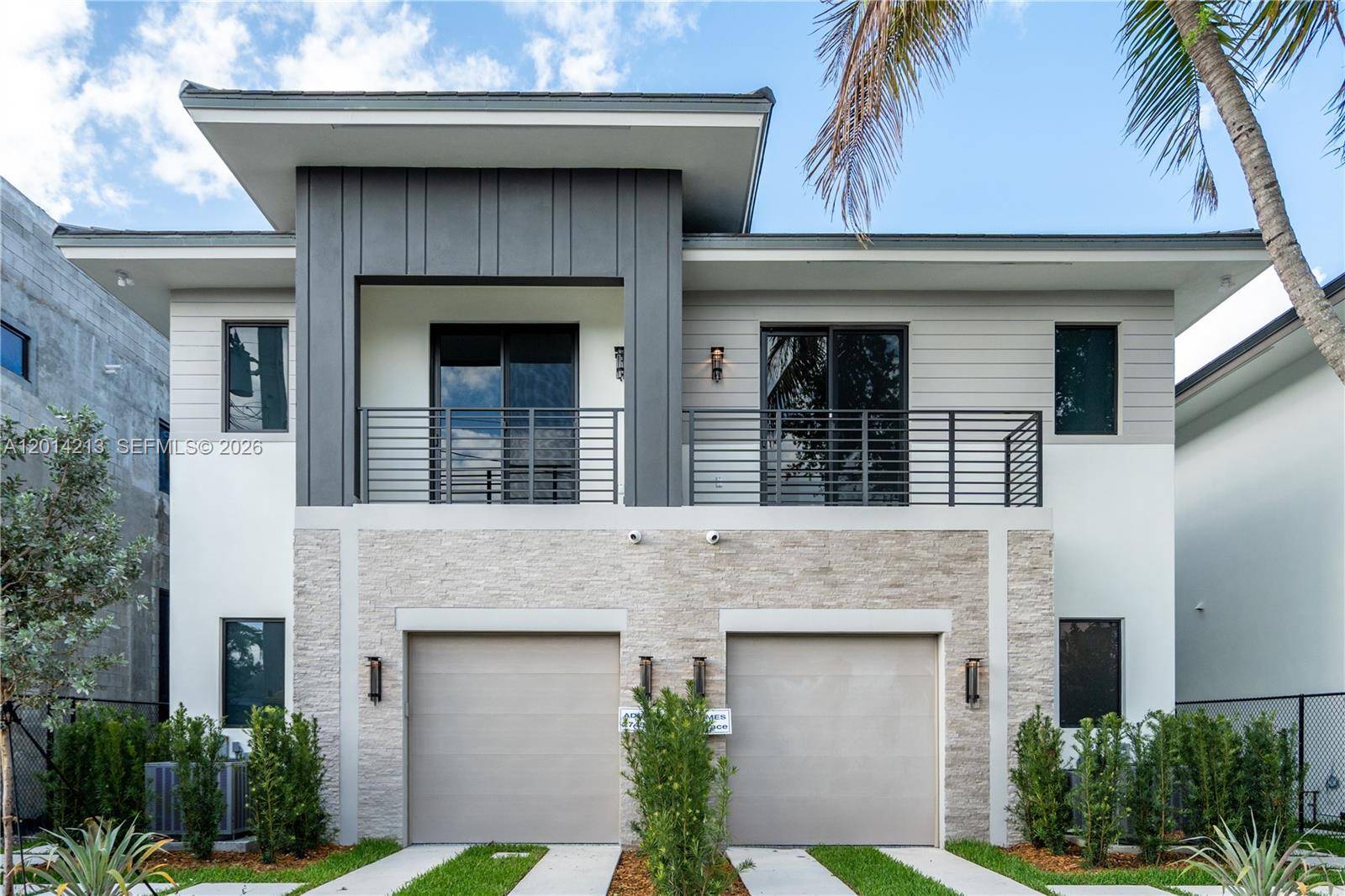 2745 SW 23 TerMiami - picture