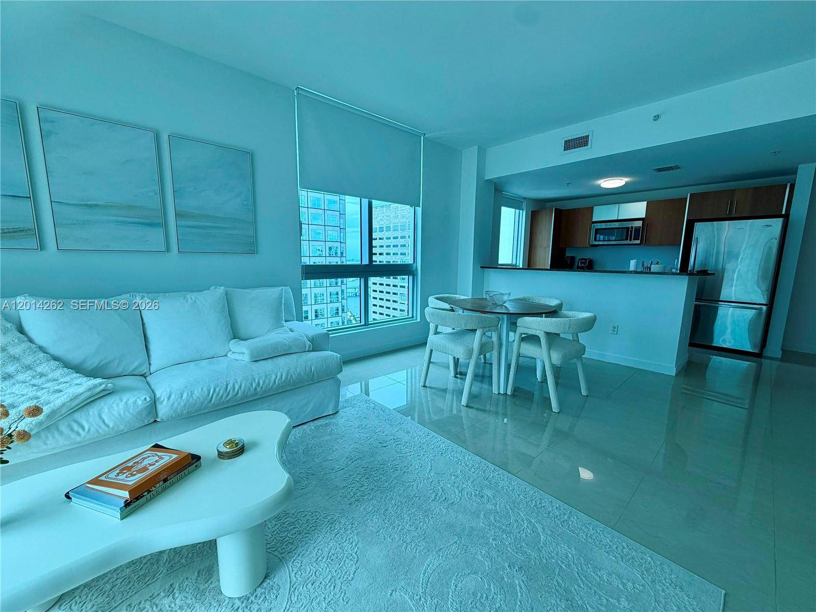 300 S Biscayne BlvdMiami - MET 1 CONDO condo unit T-3701 - picture