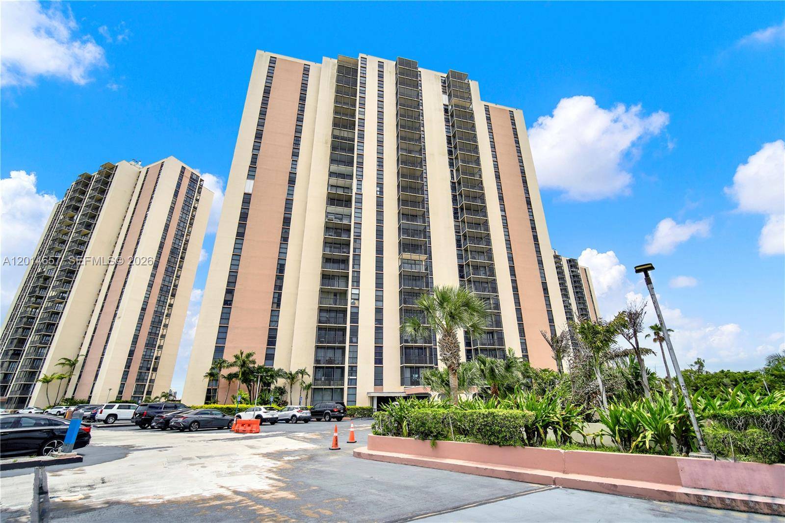 20335 W Country Club DrAventura - CORONADO CONDO TOWER I condo unit 1608 - picture