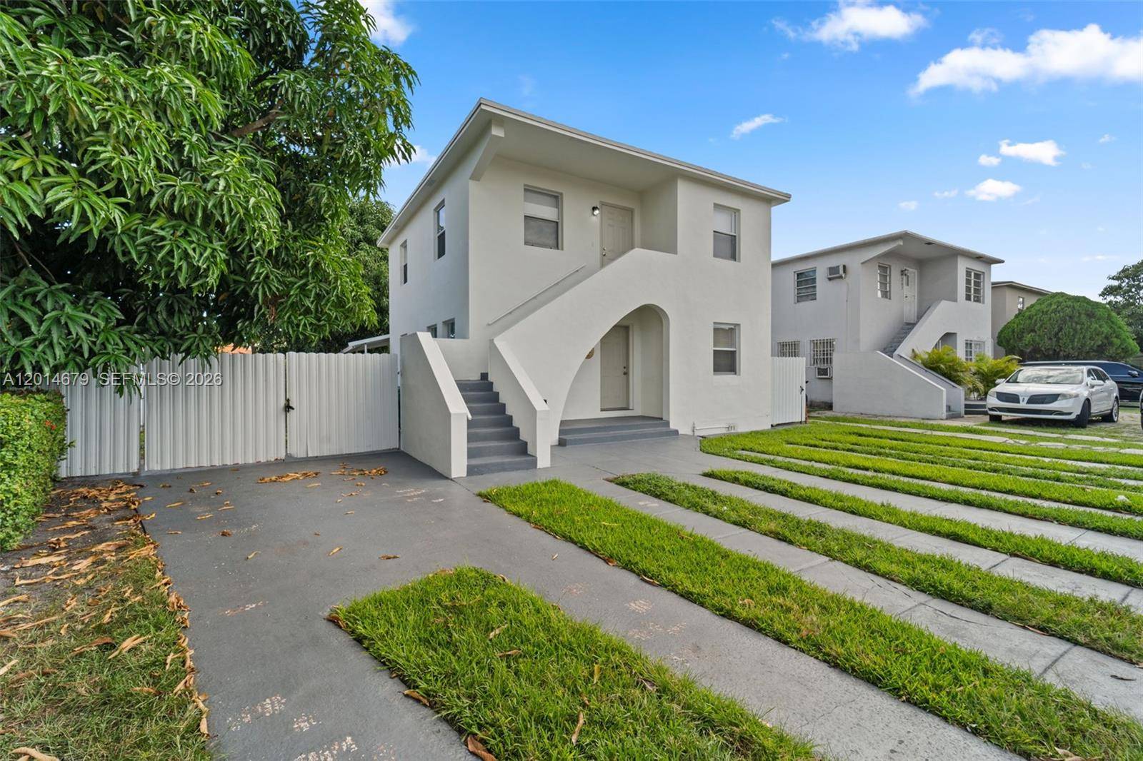 255 Beacom BlvdMiami - Duplex/Tri/Quad-Annual,Multi Family condo unit Downstairs - picture