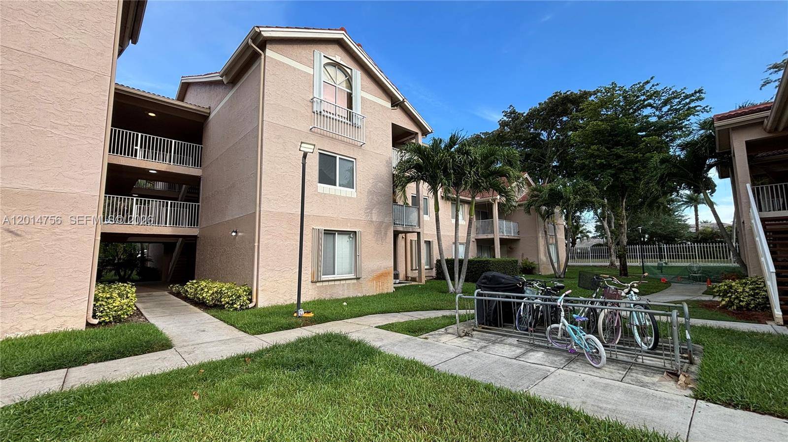 10420 SW 158th CtMiami - ROYAL PALM PLACE condo unit 105 - picture