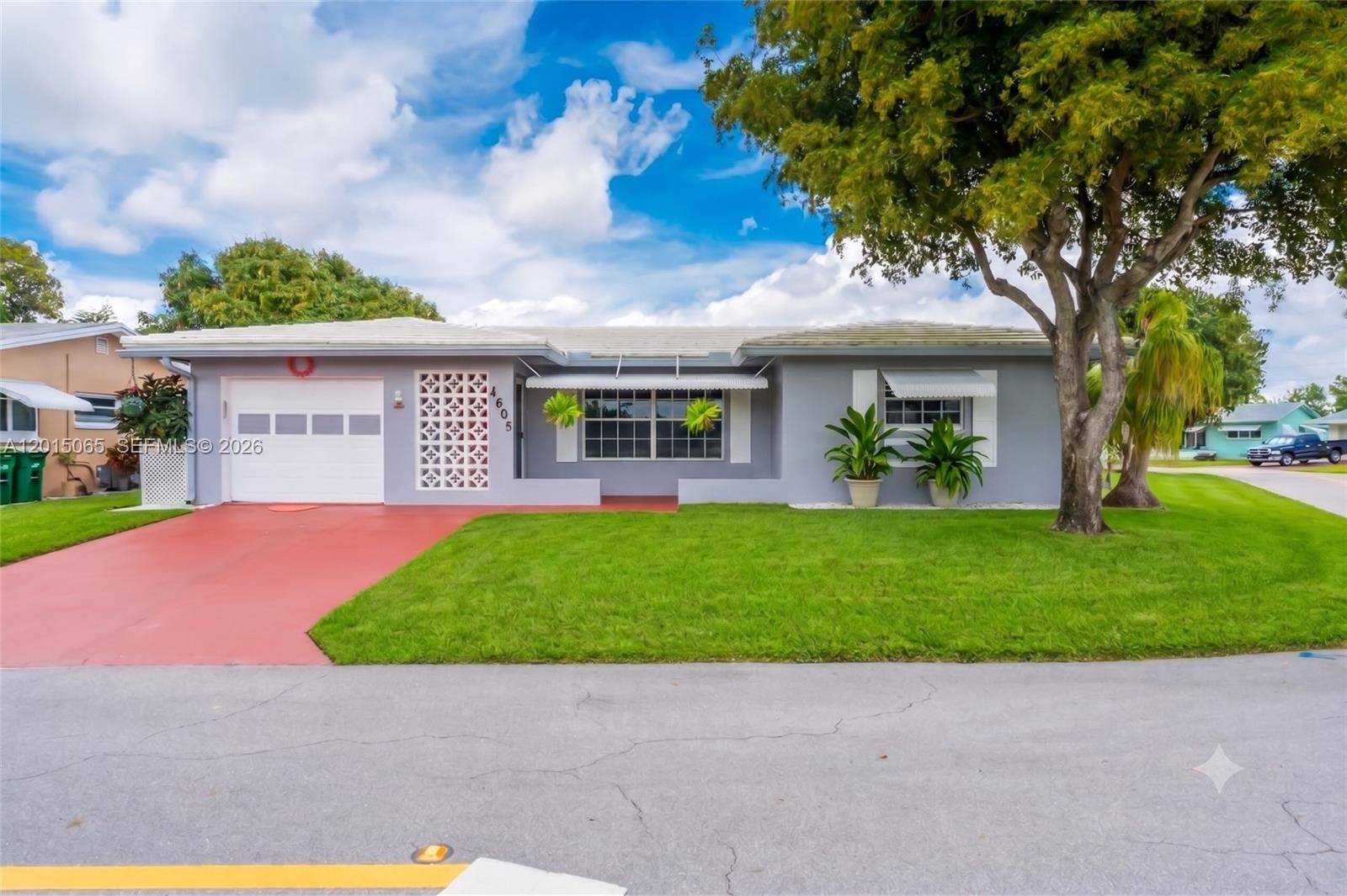 4605 NW 47th CtTamarac - picture