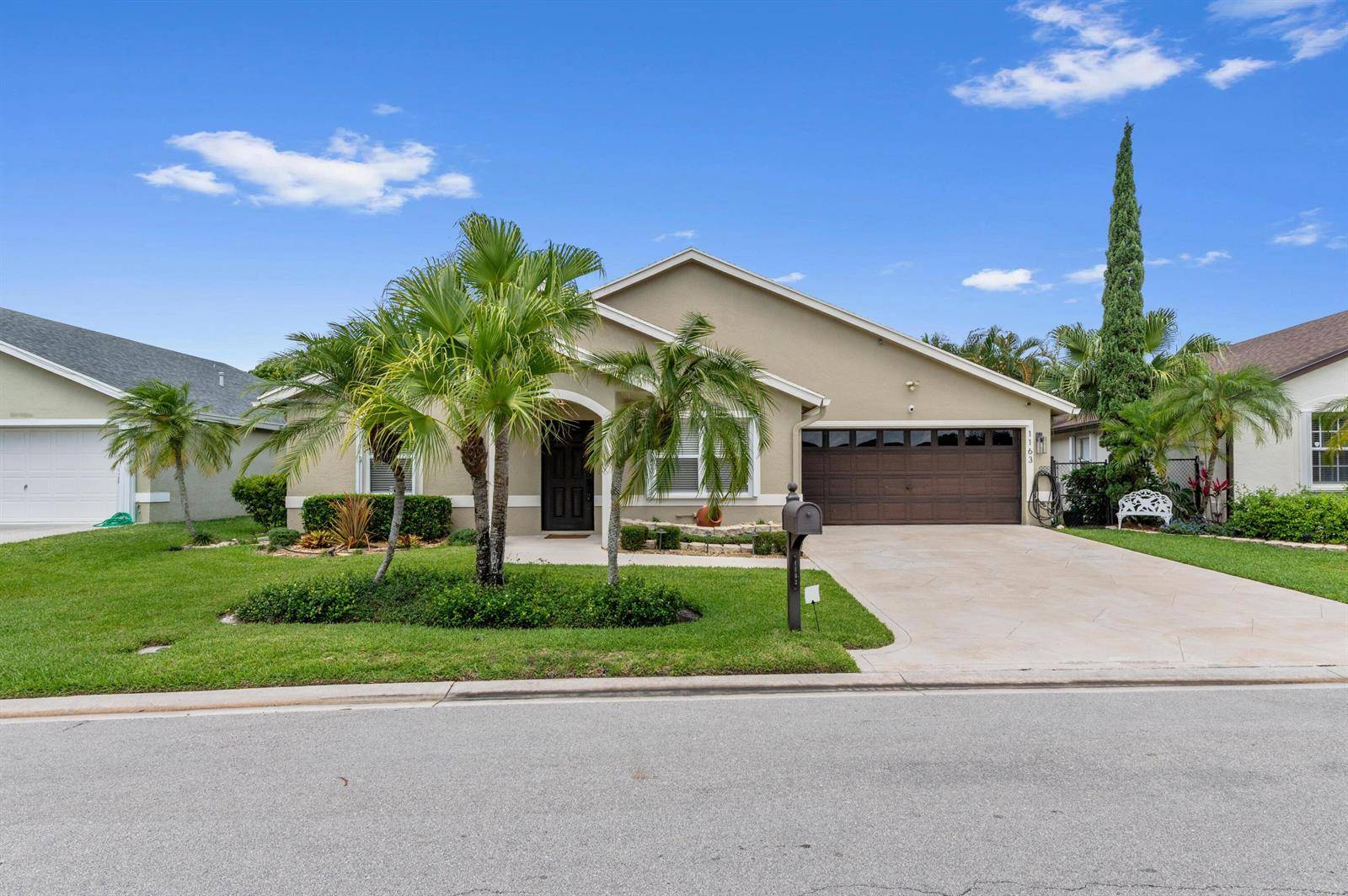 1163 Peninsula - picture