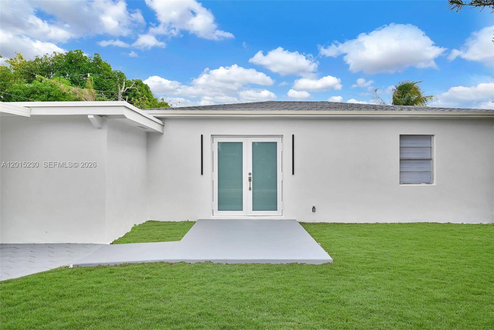 12621 NW 22nd CtMiami - picture