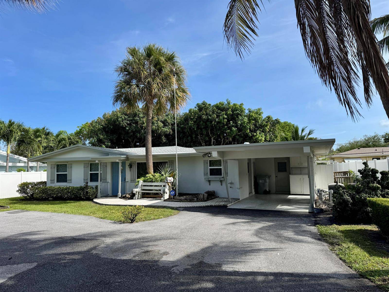 2560 NE 20thPompano Beach - picture