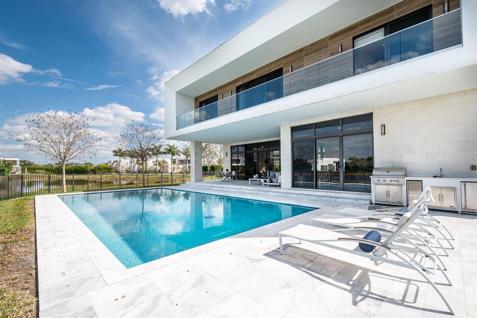 16553 BotanikoWeston - picture