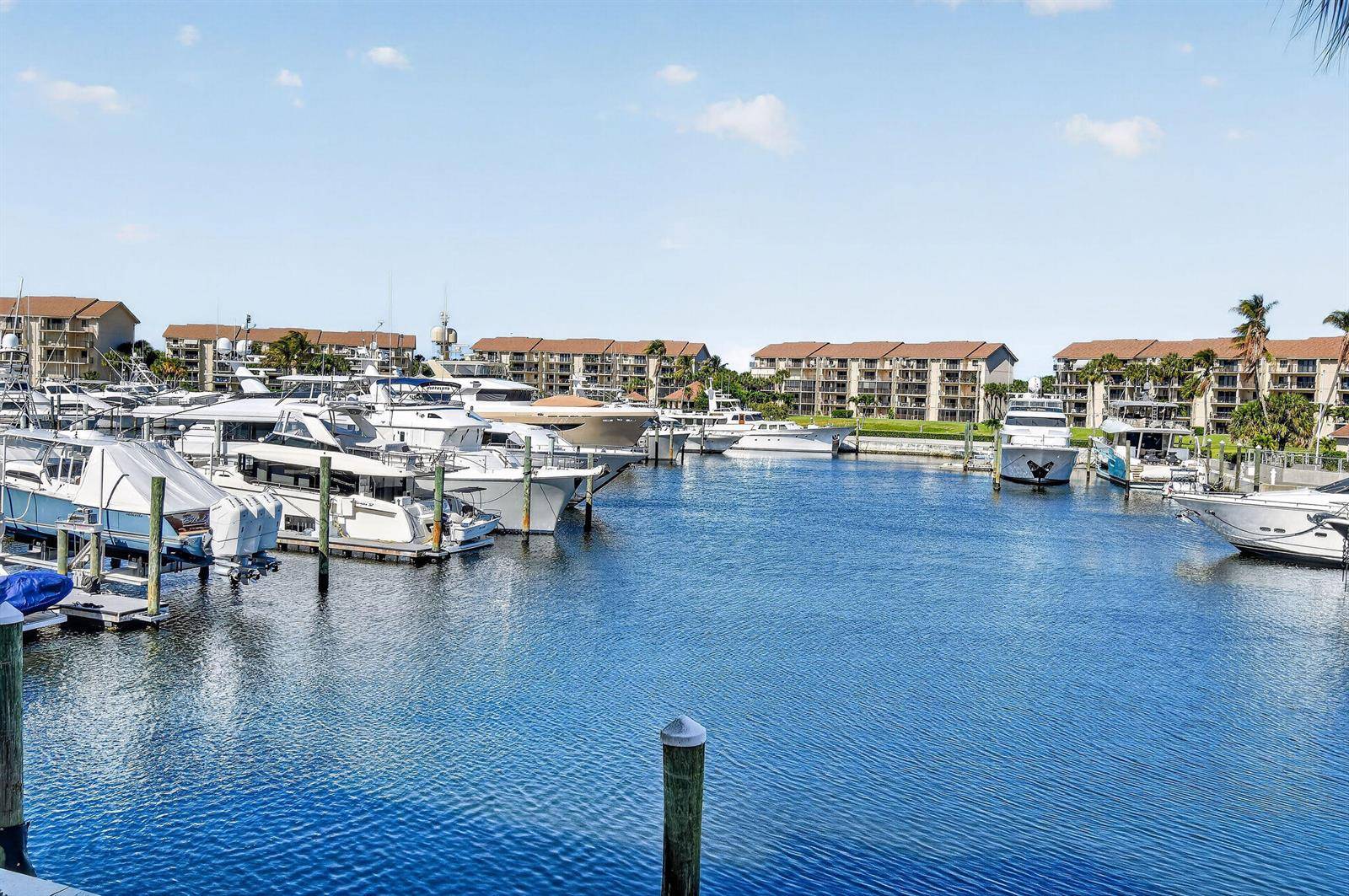 2401 Marina IsleJupiter - MARINA AT THE BLUFFS CONDO,BLUFFS condo unit #206 - picture