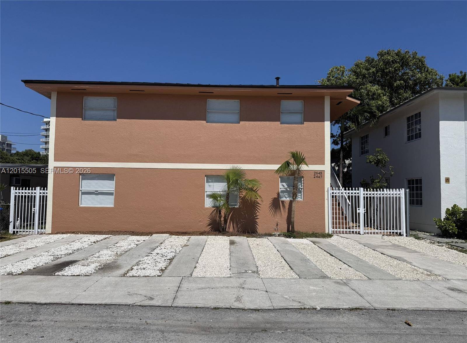 2645 SW 28th CtMiami - Duplex/Tri/Quad-Annual,Multi Family condo unit 2647 - picture