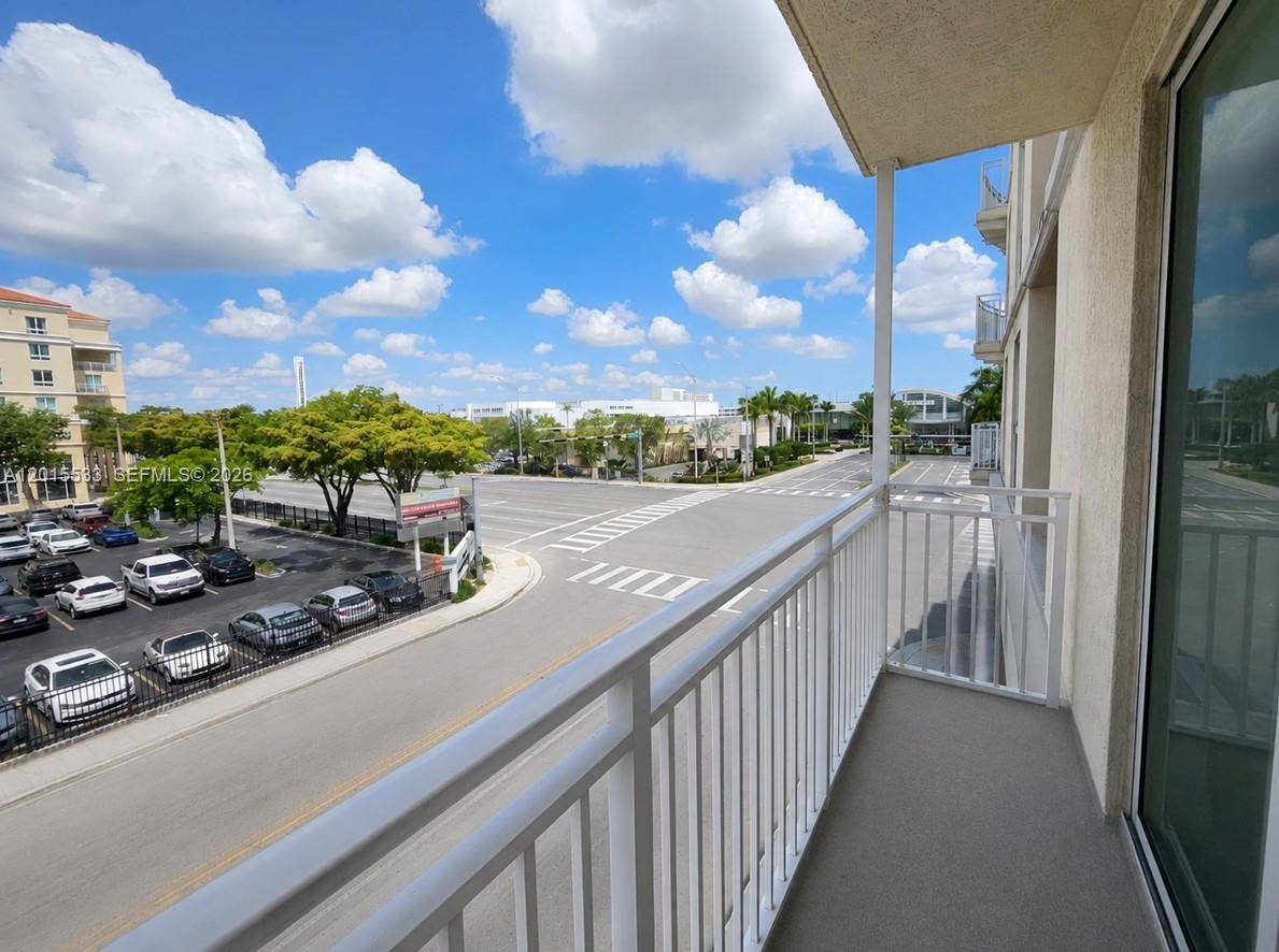 7270 SW 88th StMiami - DOWNTOWN DADELAND CONDO N condo unit B202 - picture