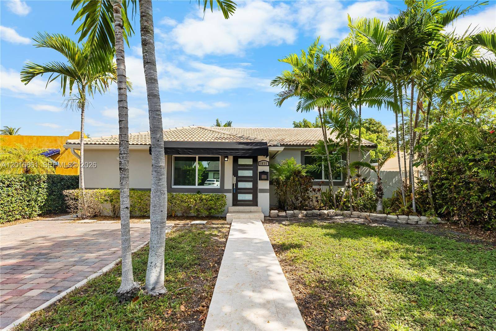 1835 SW 18th StMiami - picture