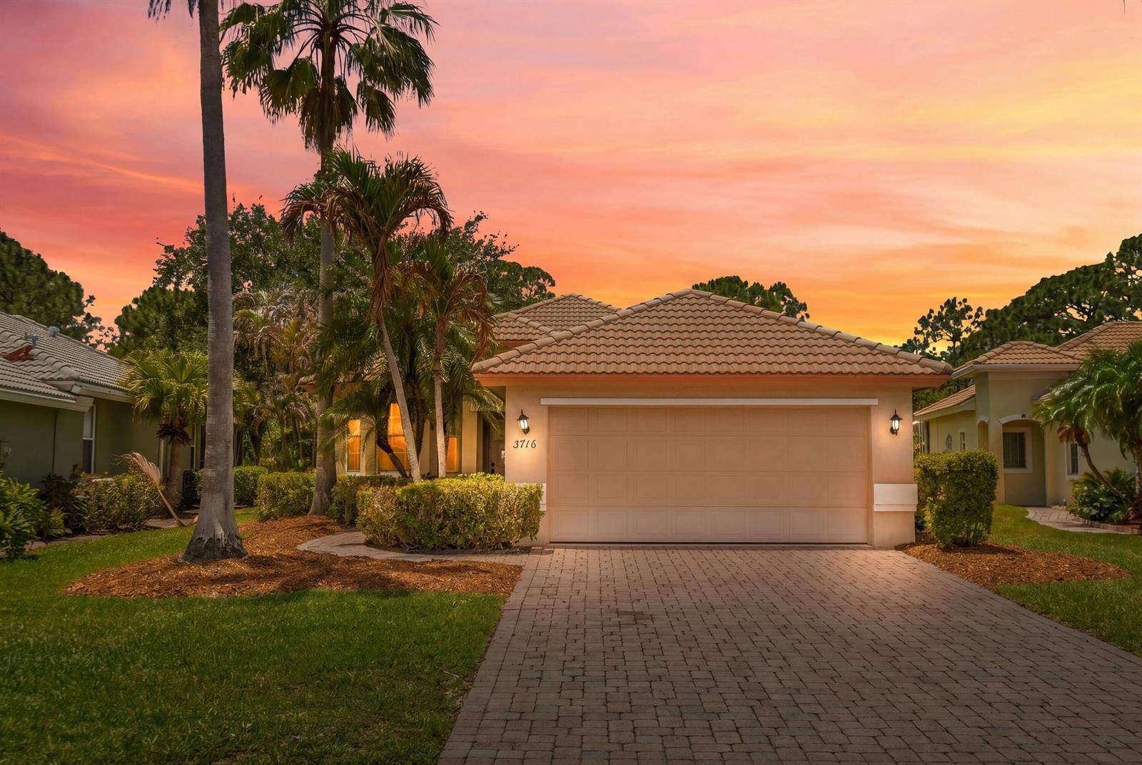 3716 NW Deer OakJensen Beach - picture