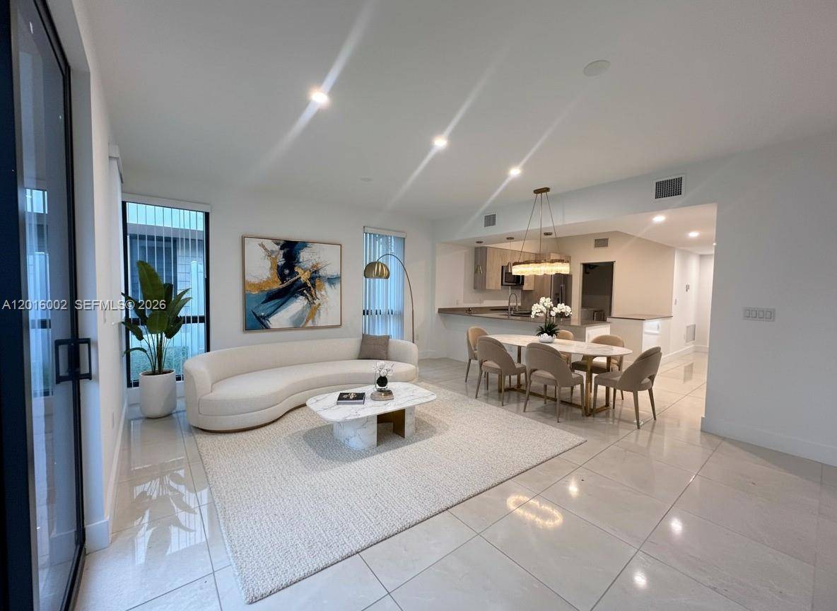 5481 W Oak WayDania Beach - Townhouse/Villa-Annual,Townhouse condo unit 5481 - picture