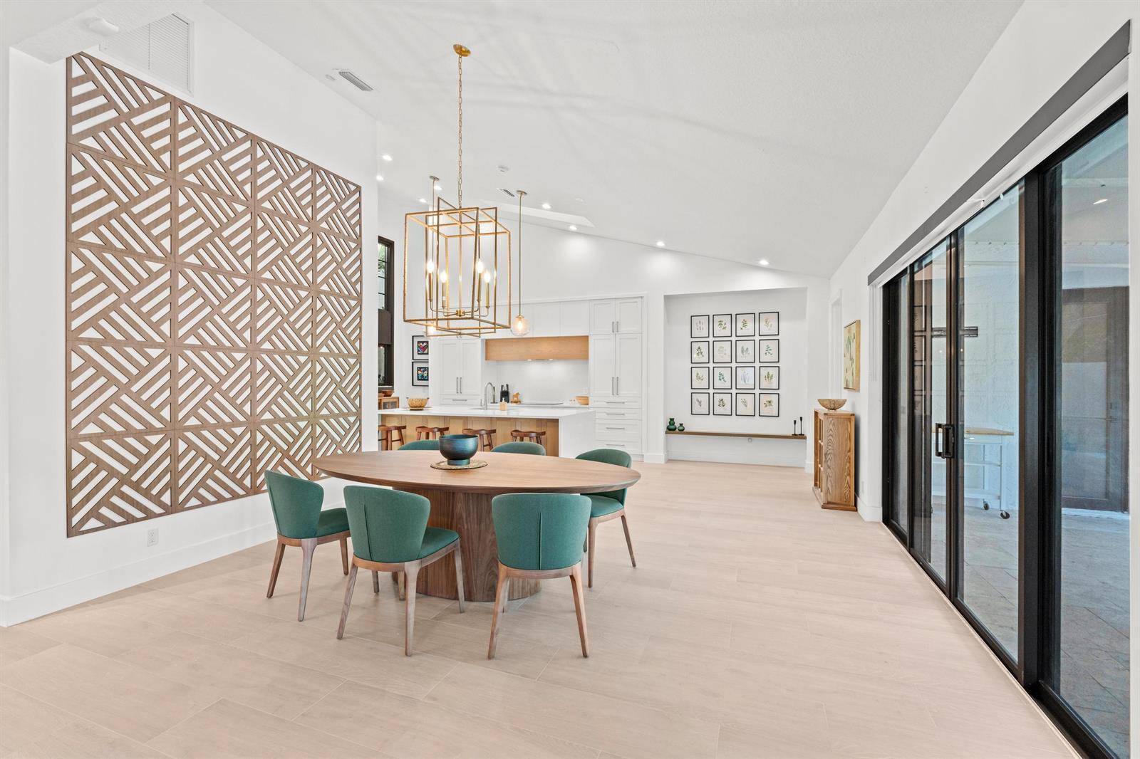 2514 Windsor WayWellington - picture