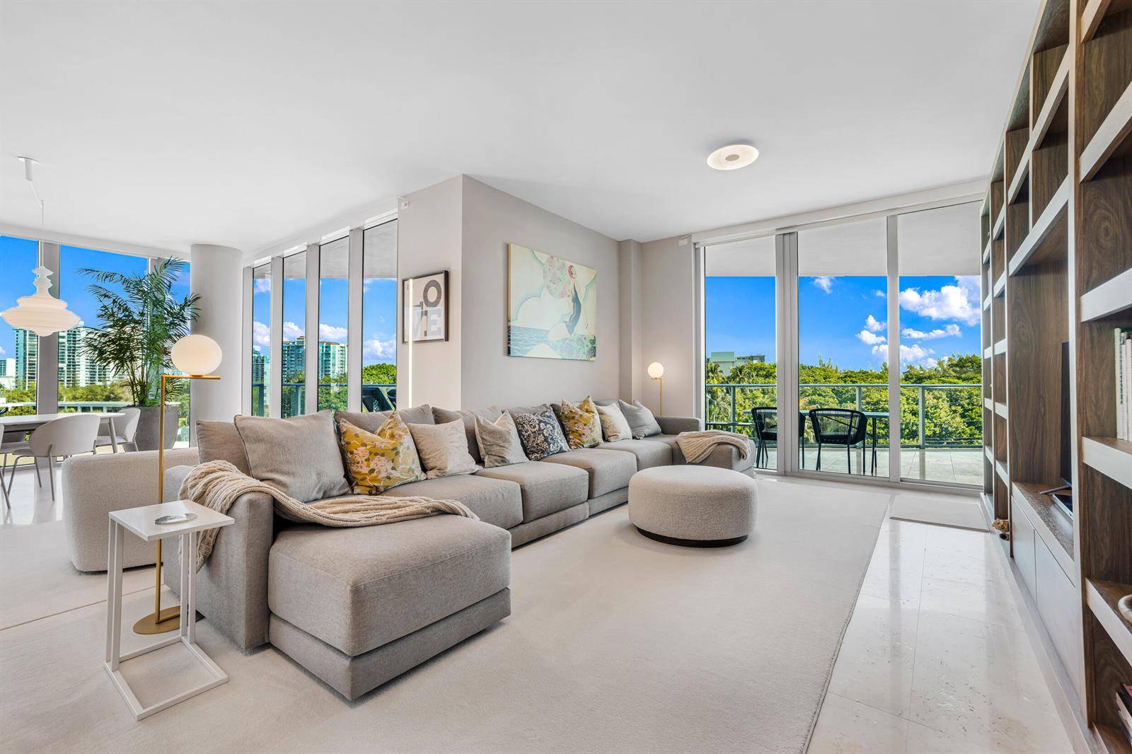 701 N Fort Lauderdale BeachFort Lauderdale - PARAMOUNT FT LAUDERDALE CO condo unit 406 - picture