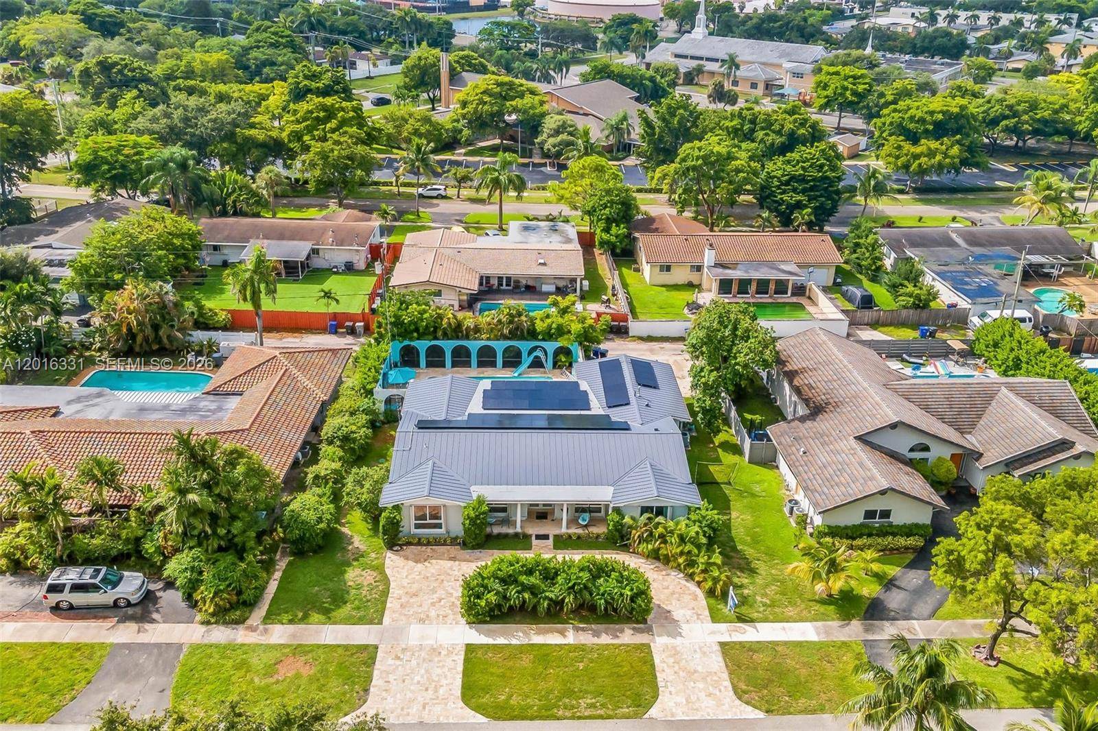 633 N Crescent DrHollywood - picture