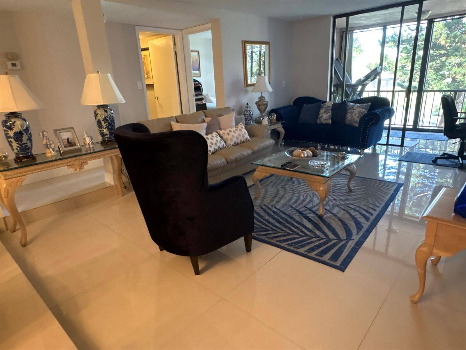 3730 InverraryLauderhill - INTERNATIONAL VILLAGE AT condo unit 2t - picture
