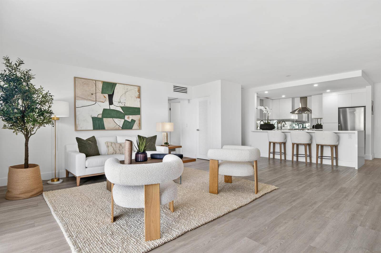354 ChileanPalm Beach - ISLAND HOUSE CONDO condo unit 4d - picture