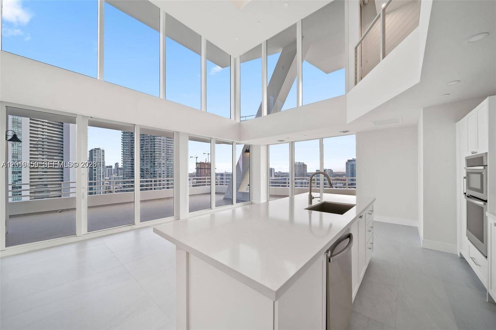 555 NE 34th StMiami - Apartments-Annual,Apartment condo unit PH4 - picture