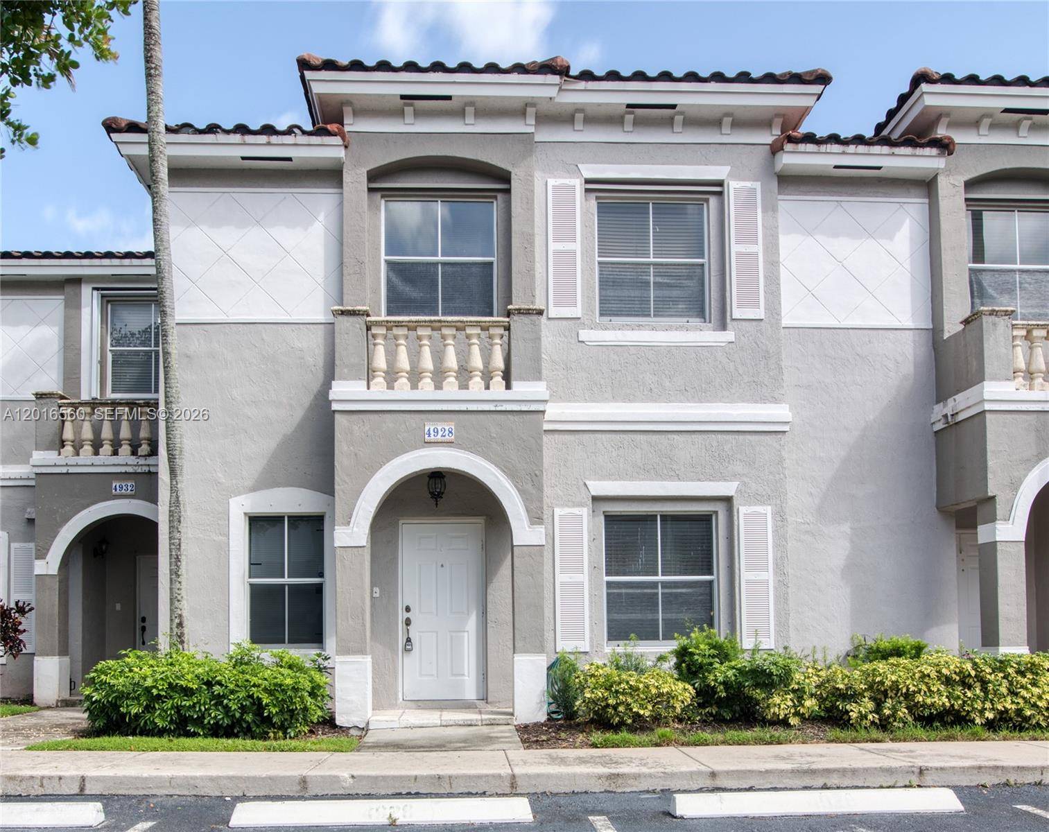 4928 SW 140th TerMiramar - LAS TERRAZAS AT VIZCAYA C condo unit 2 - picture