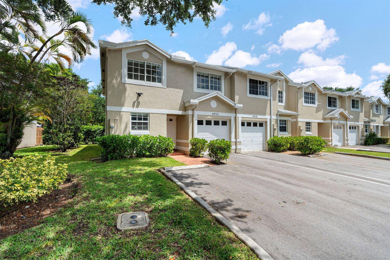 4952 SW 122ndCooper City - picture