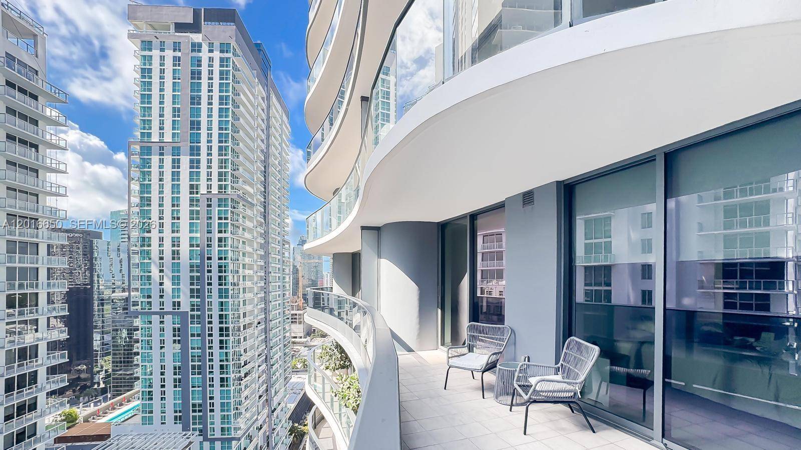 1000 Brickell PlzMiami - BRICKELL FLATIRON CONDO condo unit 2603 - picture