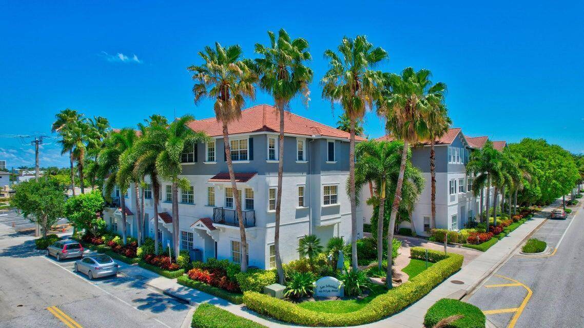 295 NE 5thDelray Beach - DELRAY SEBASTIAN condo unit 22 - picture