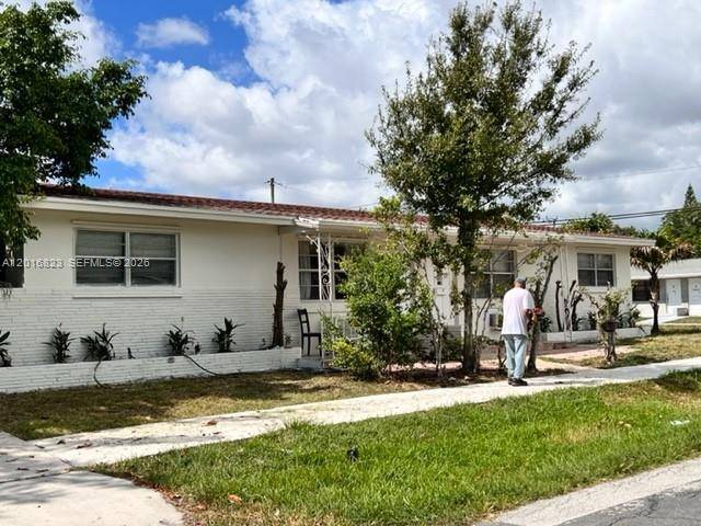 901 SW 4th TerHallandale Beach - picture